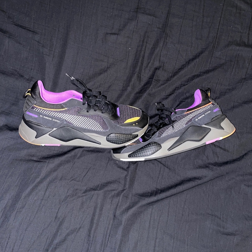 Men’s size 9.5 puma RS-X sneakers